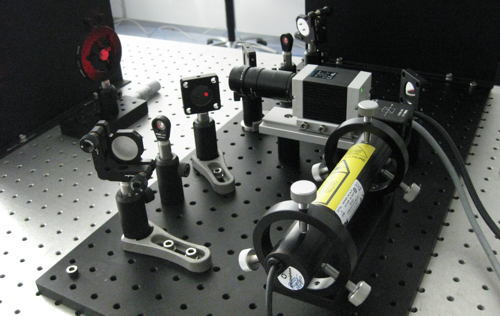 Laser speckle interferometer